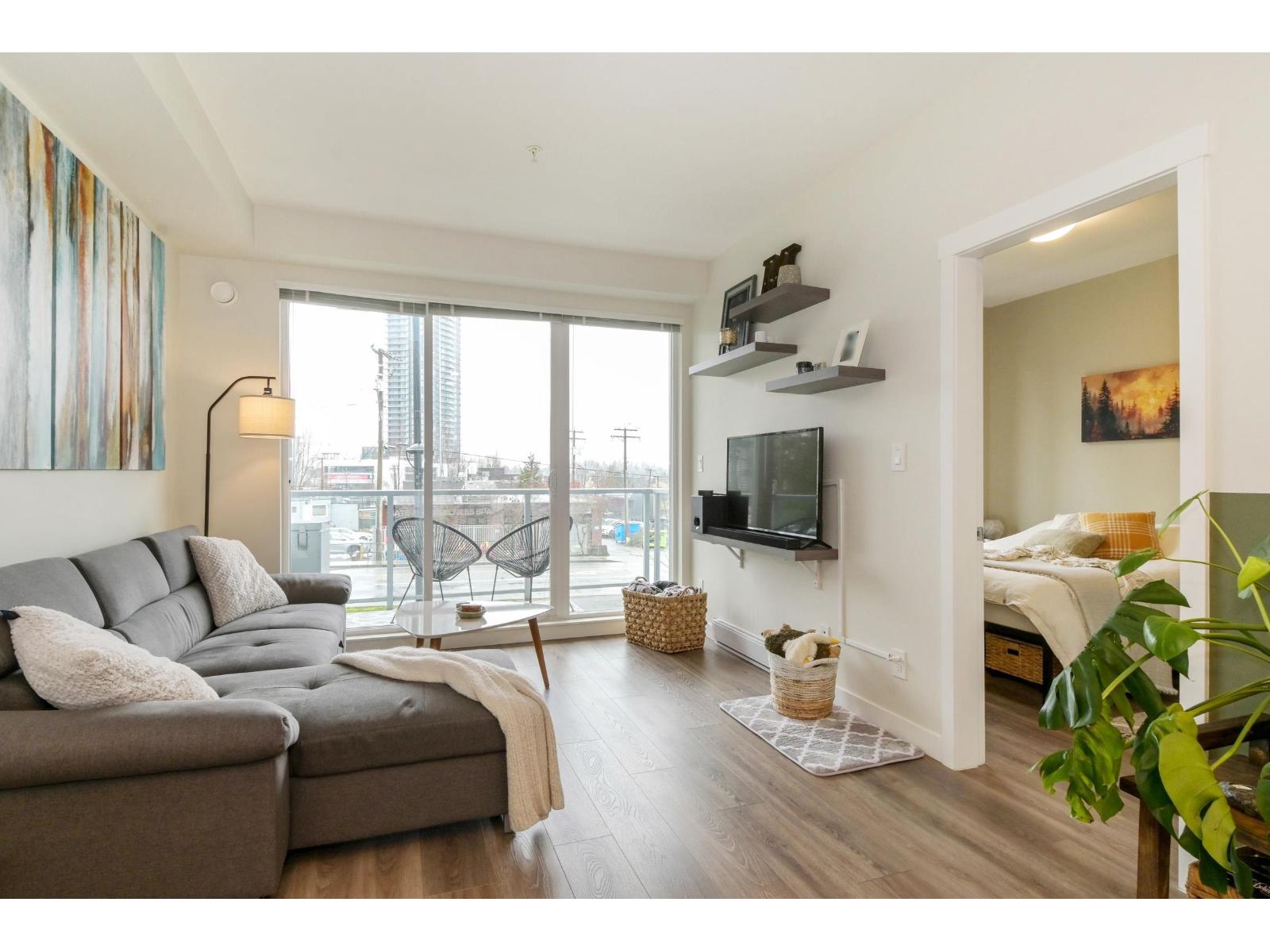 203 10838 WHALLEY BOULEVARD