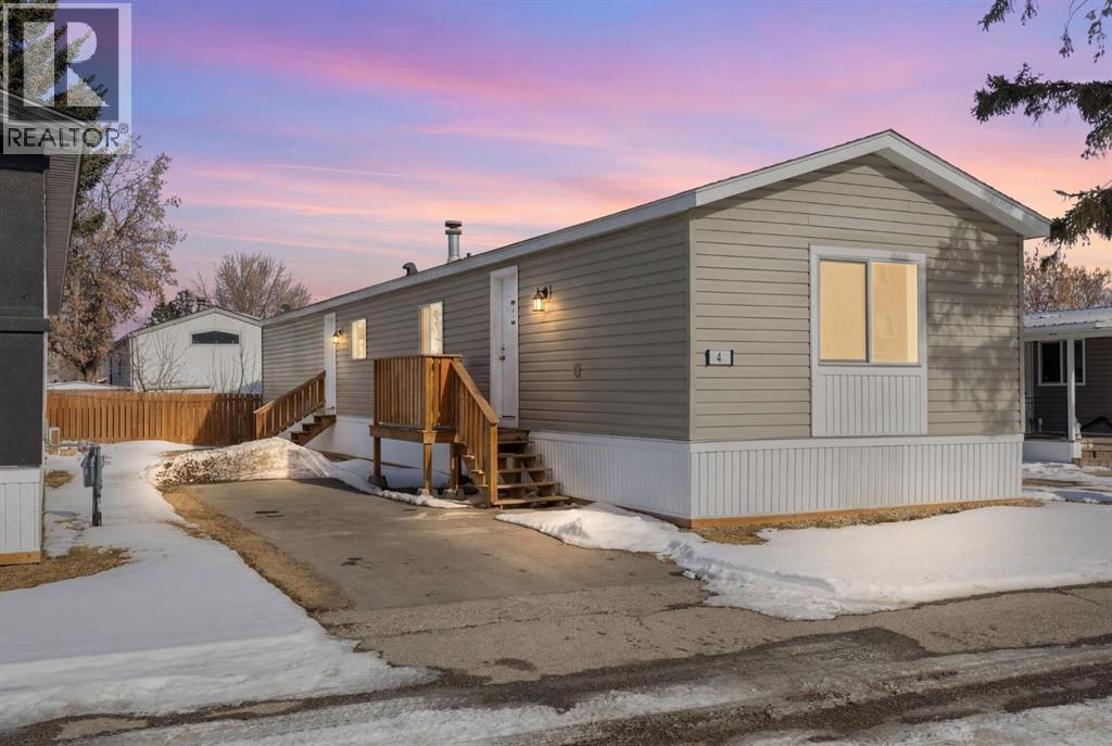 4, 6220 17 Avenue SE