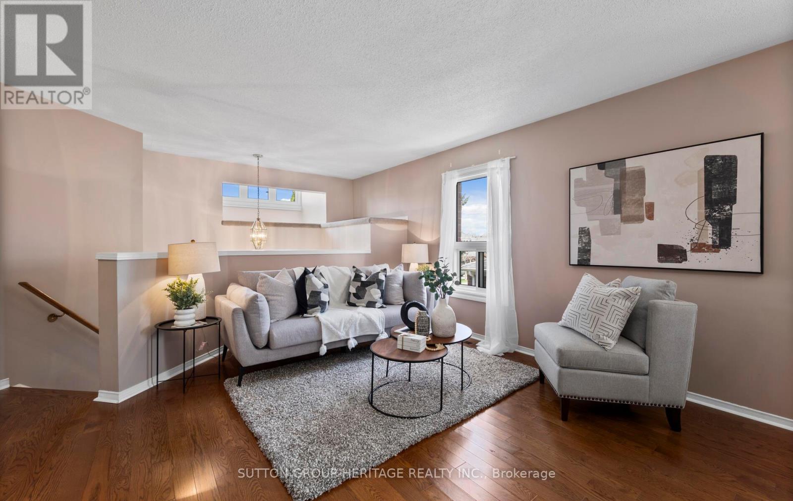 33 SOUTHWELL AVENUE