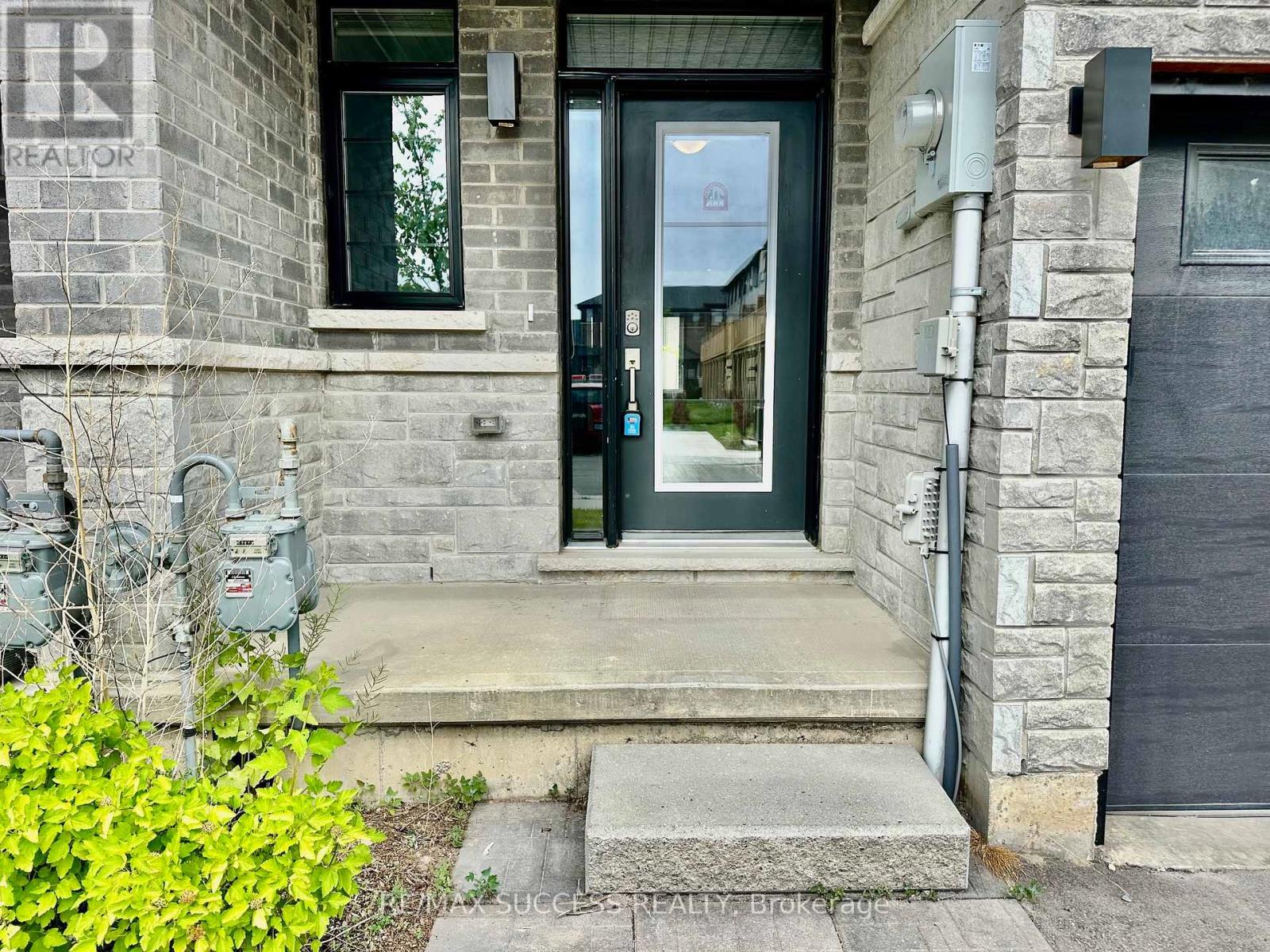 22 - 461 BLACKBURN DRIVE