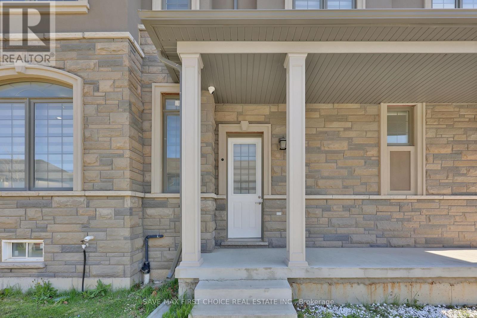 1 ROWLEY STREET