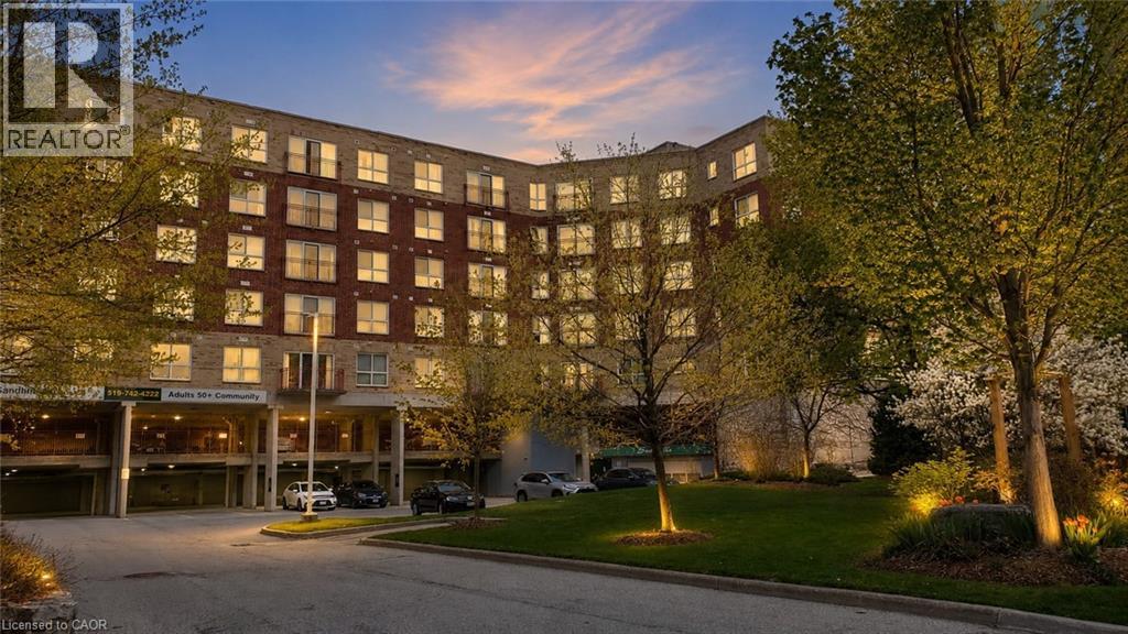 20 ST. GEORGE Street Unit# 404
