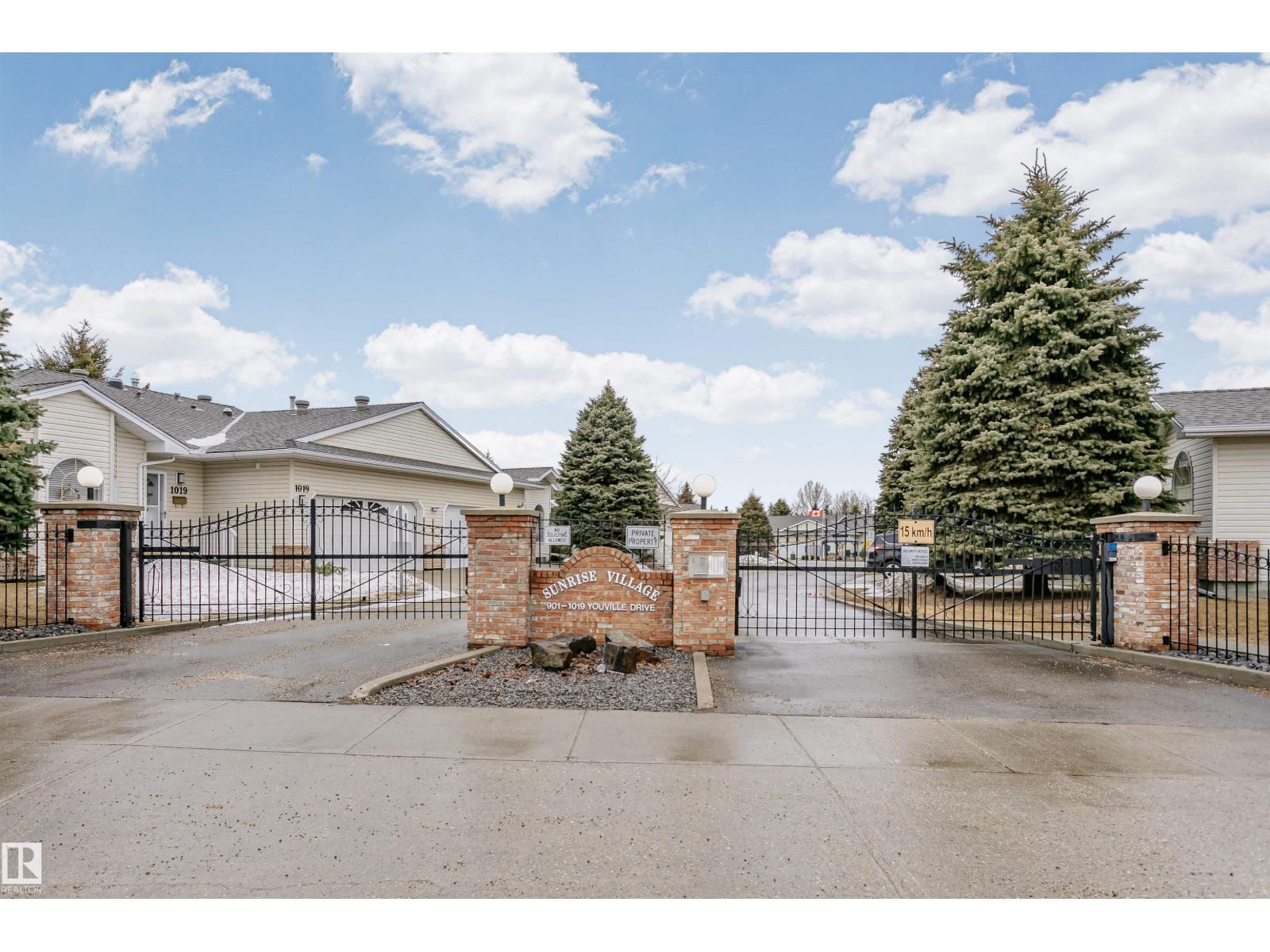 927 YOUVILLE DR W NW