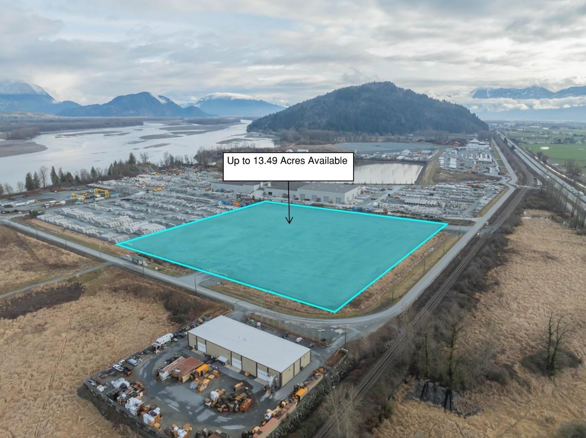 7560 CANNOR ROAD|Greendale