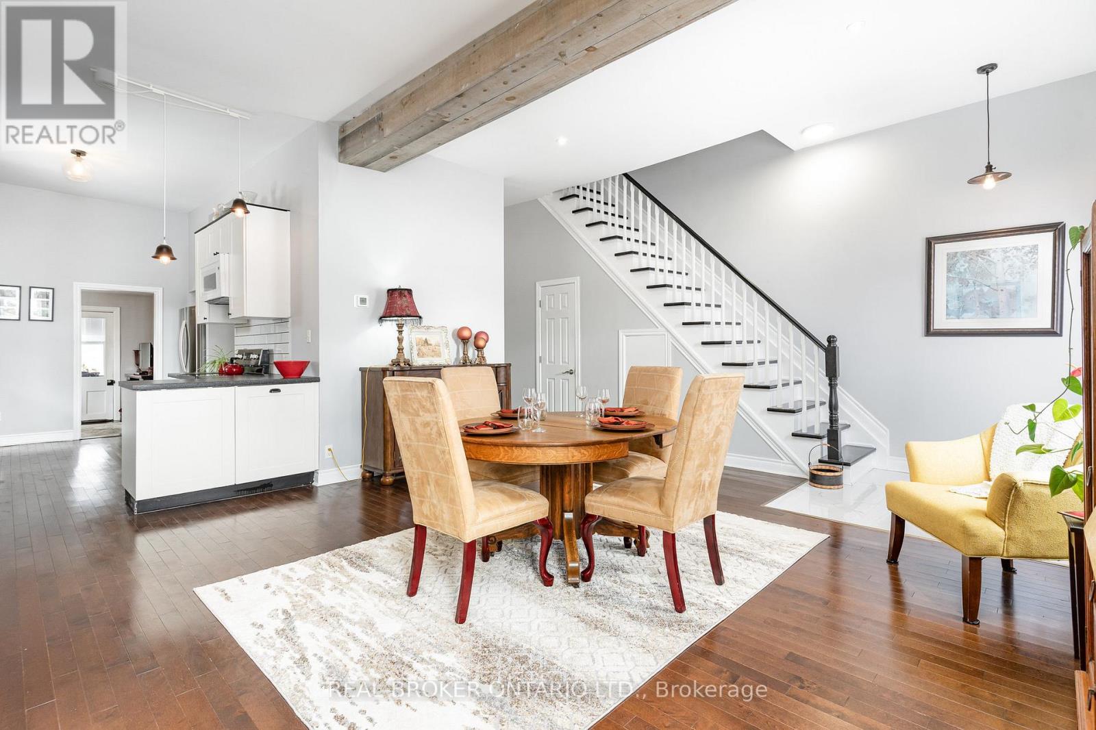 292 LAMBTON STREET W