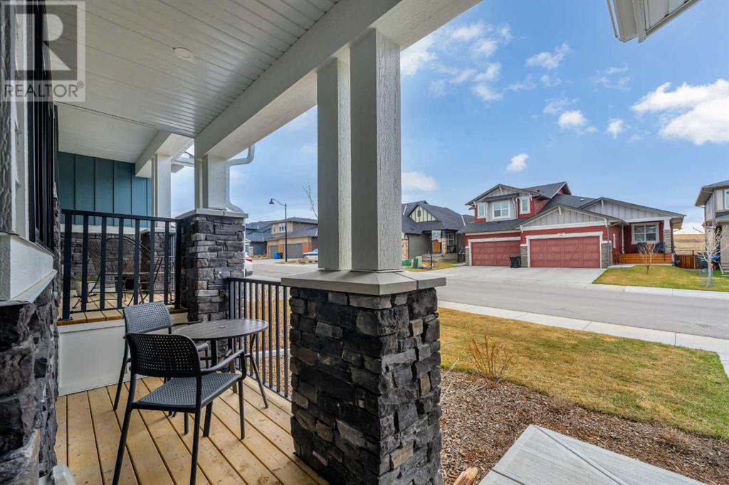 42 Crestridge Bay SW