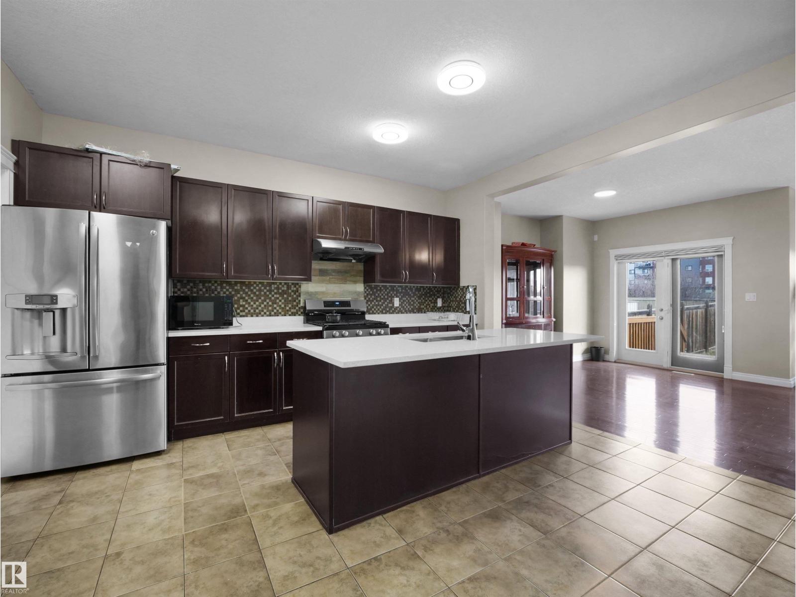 2511 29 ST NW