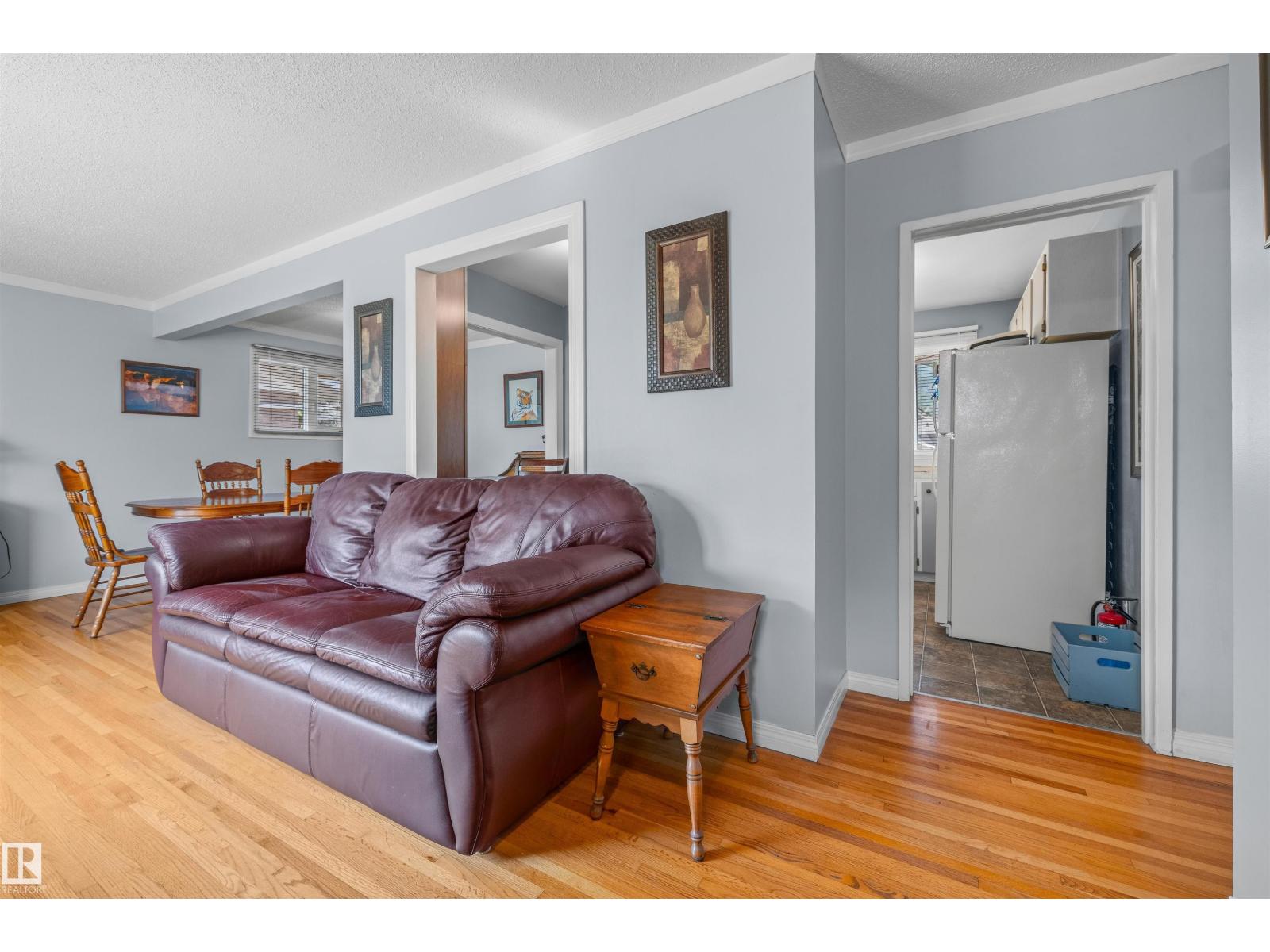 10534 163 ST NW