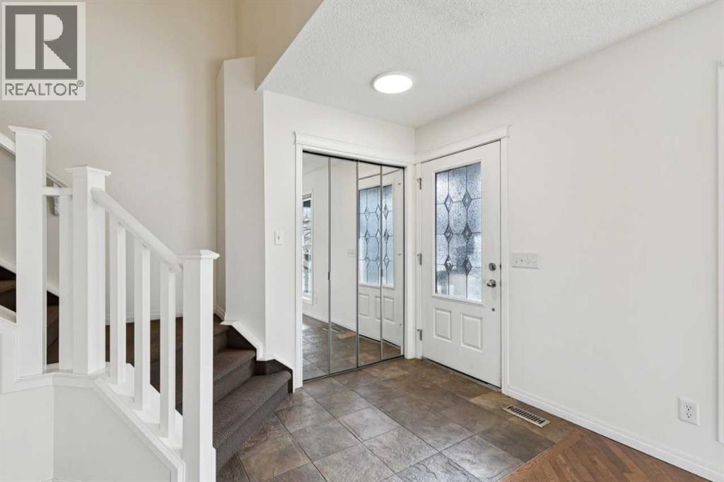 99 Auburn Bay Manor SE