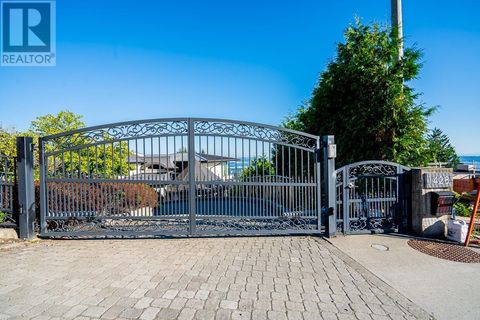 1428 SANDHURST PLACE West Vancouver BC V7S2P3
