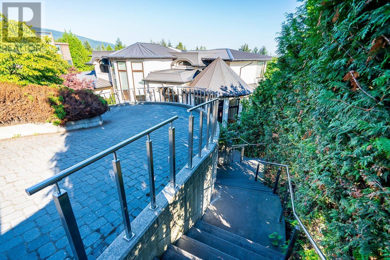 1428 SANDHURST PLACE