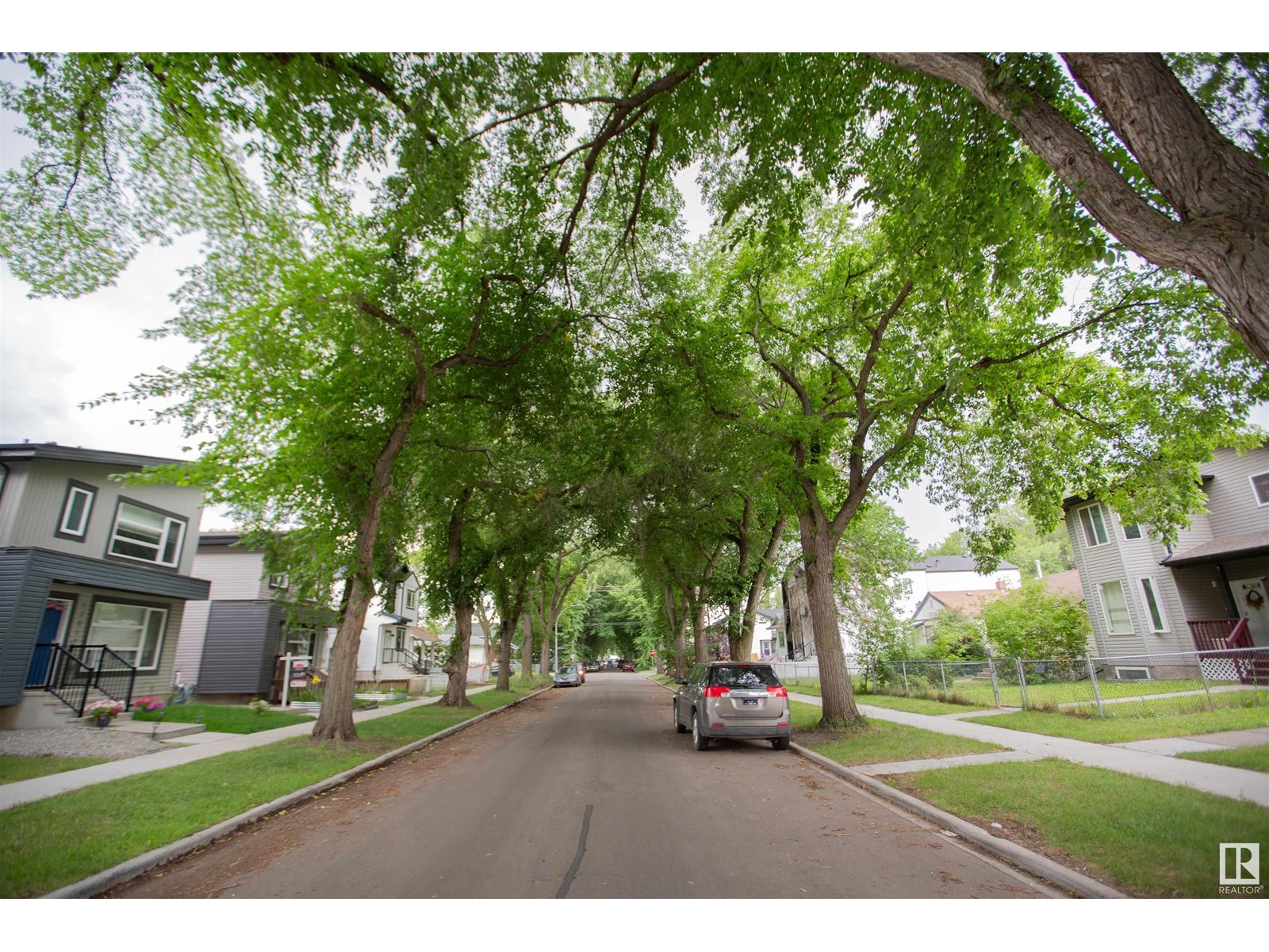 12026 91 ST NW