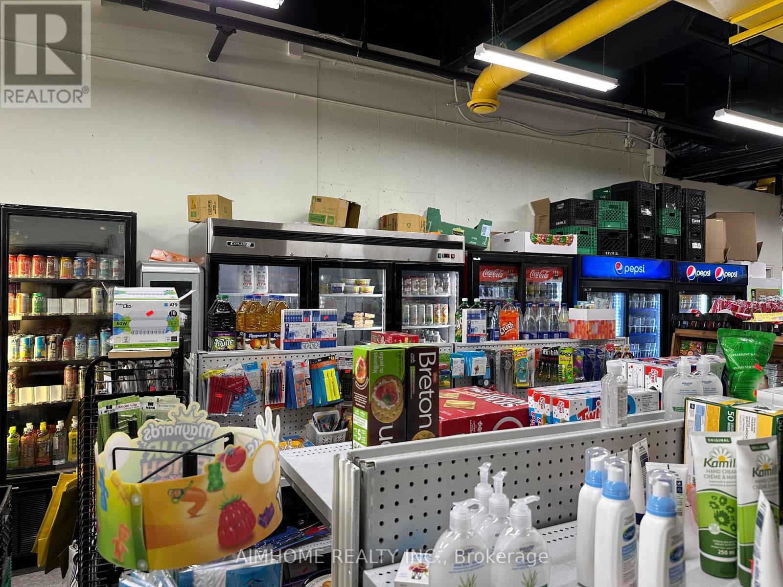 102 - 318 SPRUCE STREET