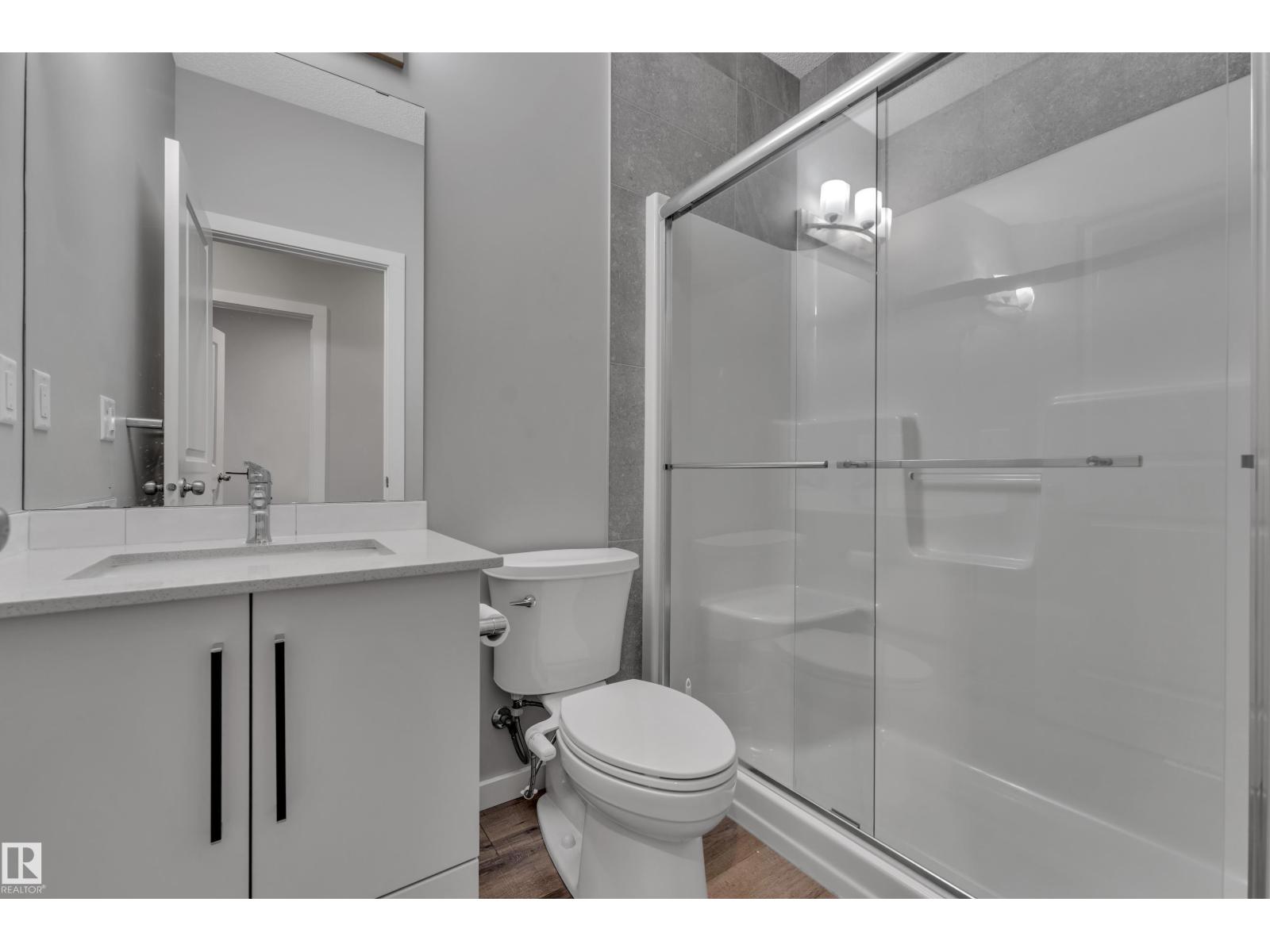 319 36 AV NW