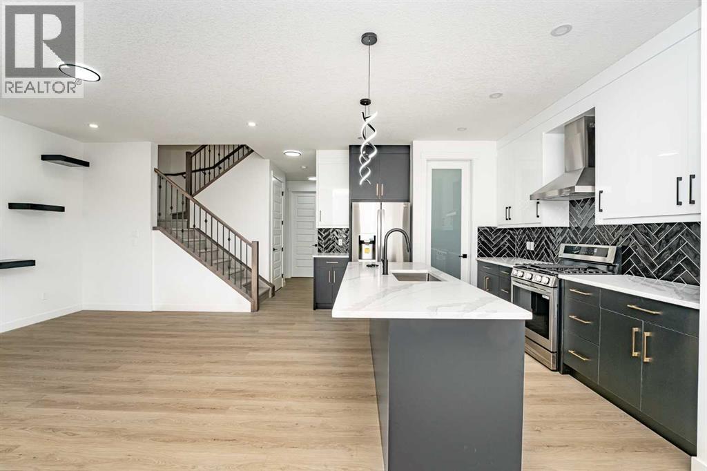 182 Lakewood Crescent