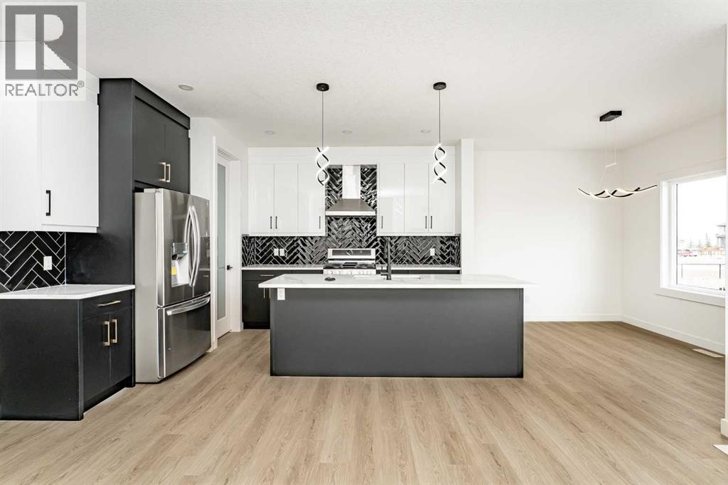 182 Lakewood Crescent