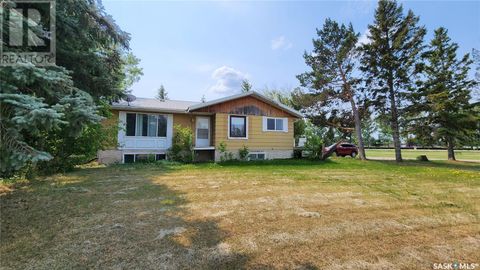 915 Annex ROAD Edam SK S0M0V0