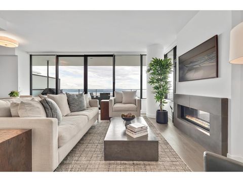 2305 1588 JOHNSTON ROAD White Rock BC V4B0C5