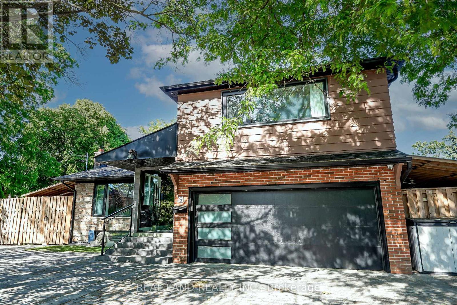 9 OAKCREST AVENUE