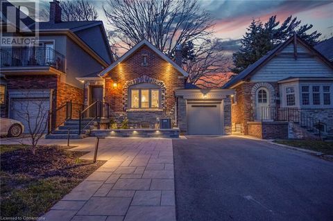 87 FALLINGBROOK Road Toronto ON M1N2T7