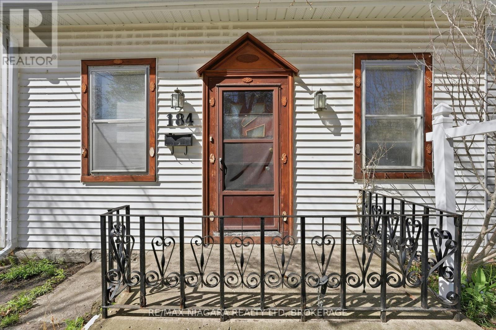 184 WELLINGTON STREET