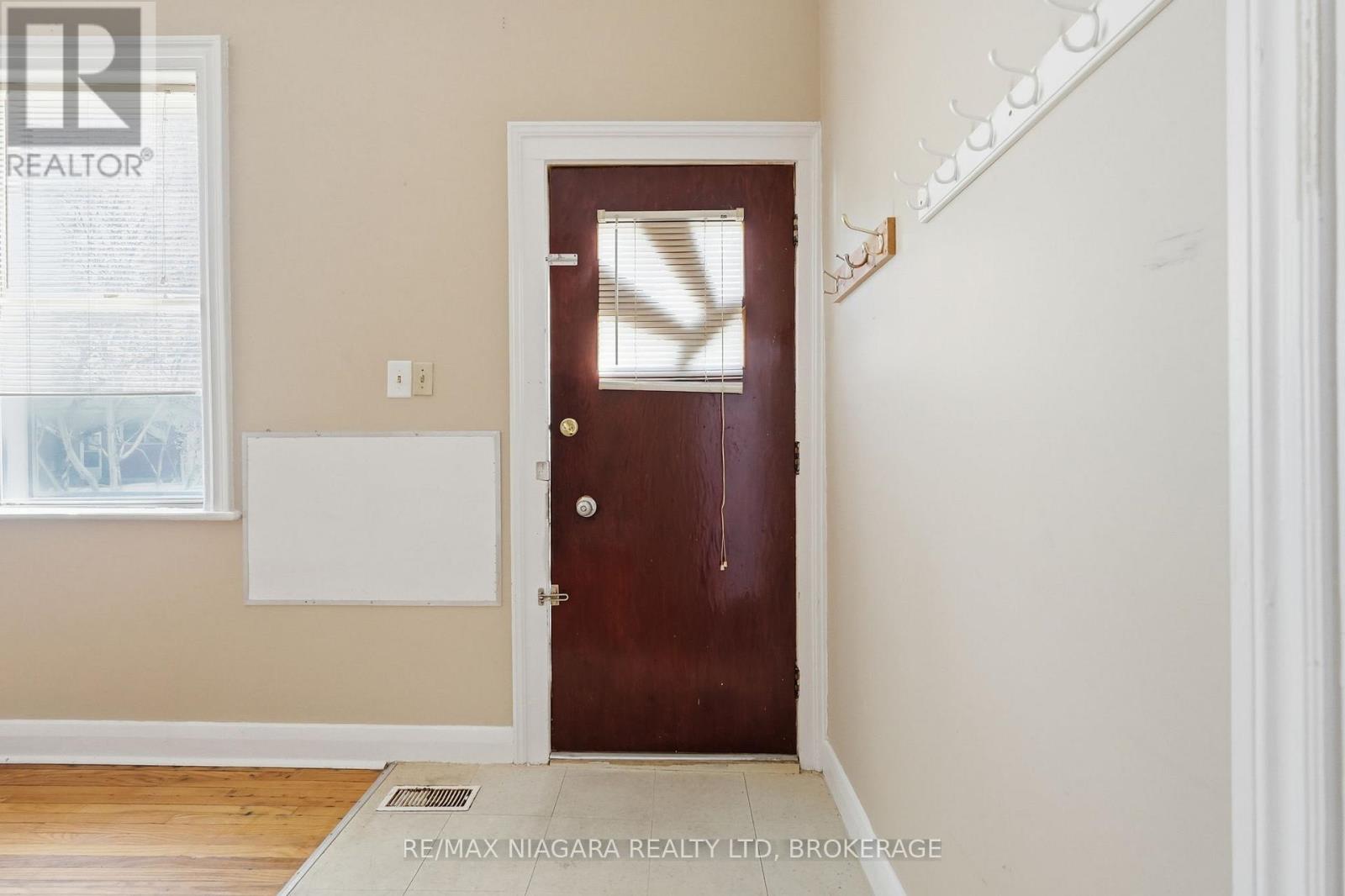 184 WELLINGTON STREET