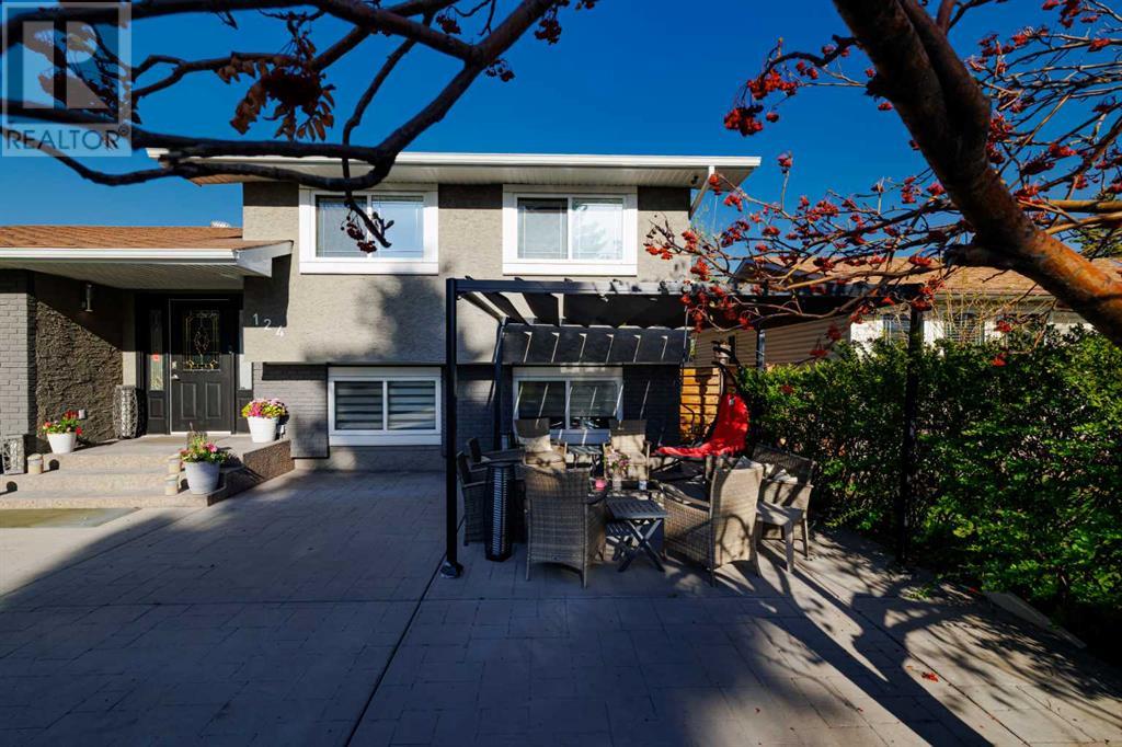 124 Whiteside Crescent NE