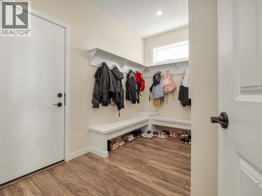 653 Aquitania Boulevard W