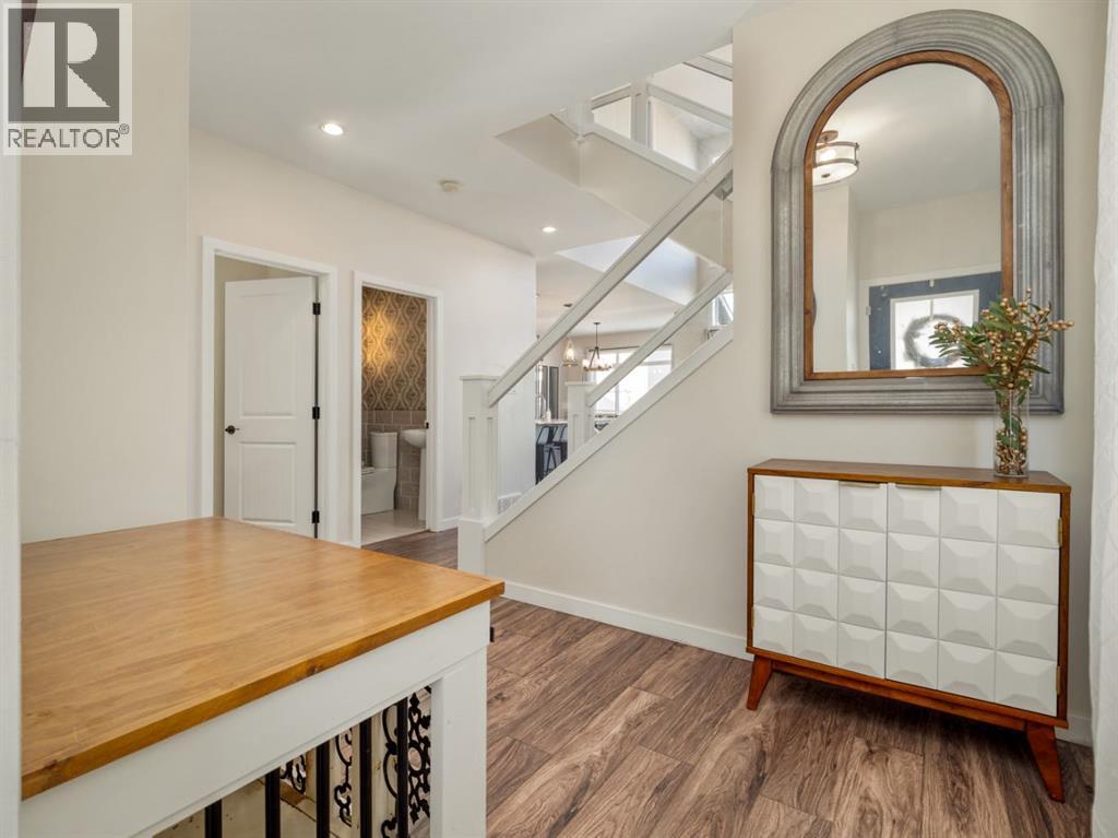 653 Aquitania Boulevard W