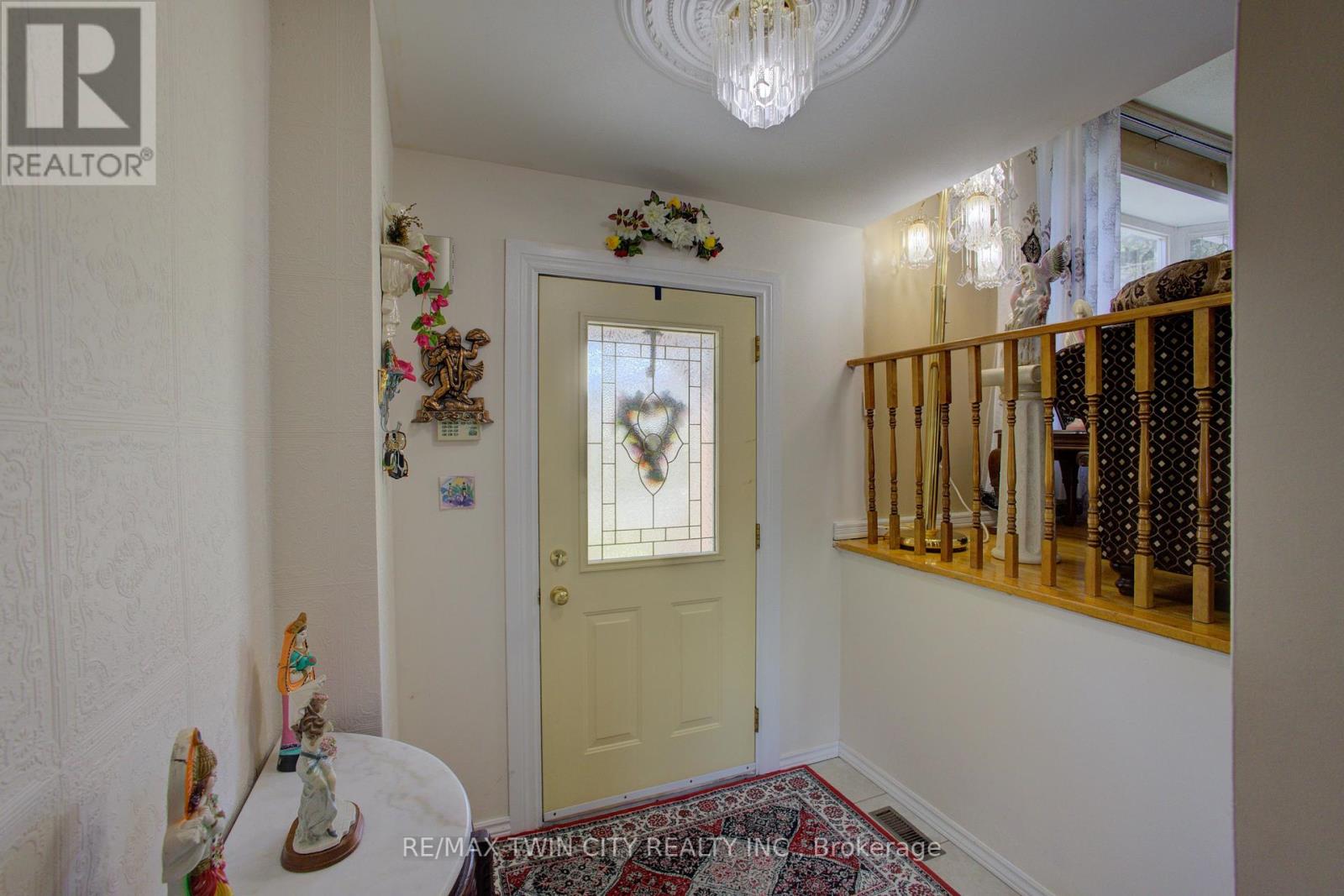 1275 DUNBAR ROAD
