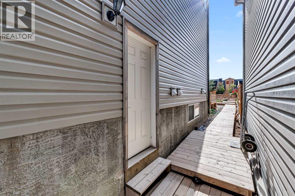 236 Nolanhurst Crescent NW