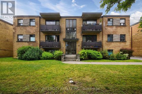 415 WILSON AVENUE Toronto (Clanton Park) ON M3H1T4