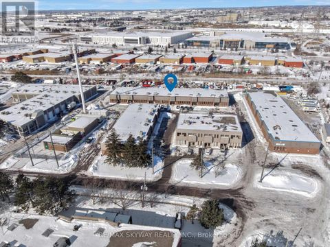 32 GUIDED COURT Toronto (West Humber-Clairville) ON M9V4K6