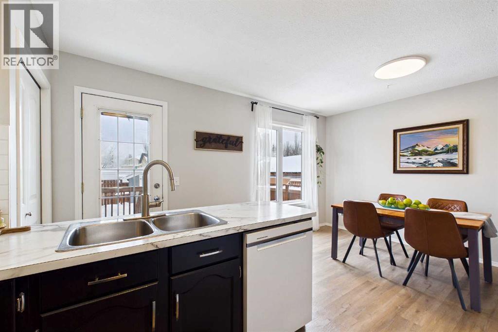 6 Green Meadow Crescent