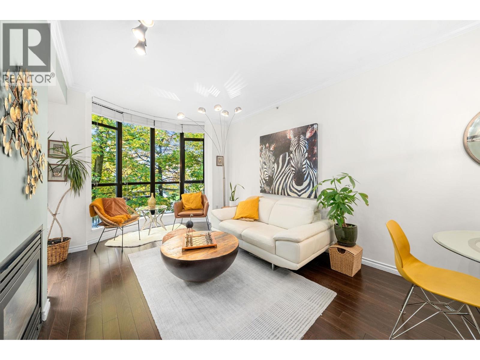 314 170 W 1ST STREET