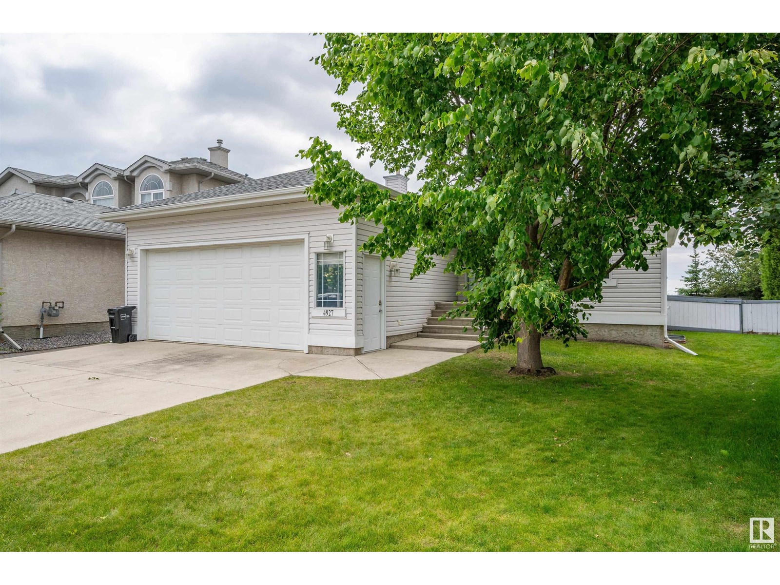 4927 152 AV NW
