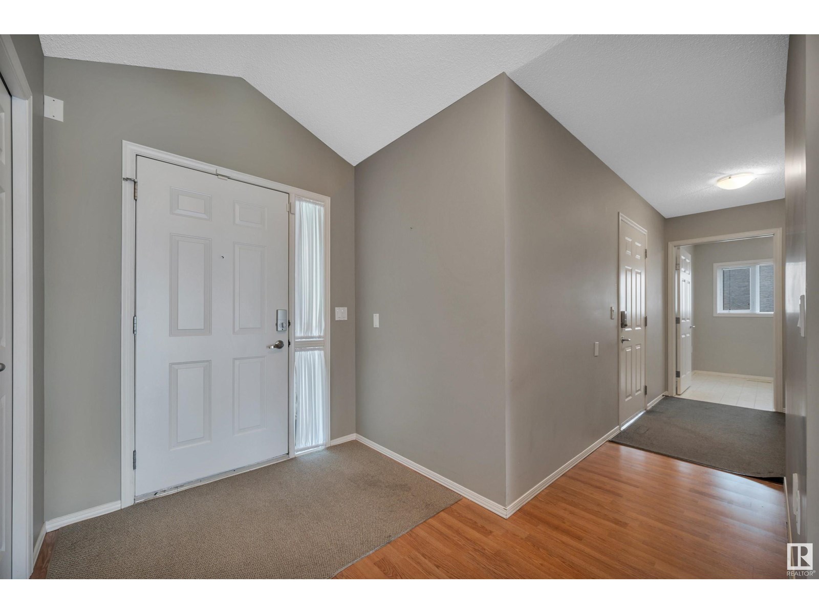4927 152 AV NW
