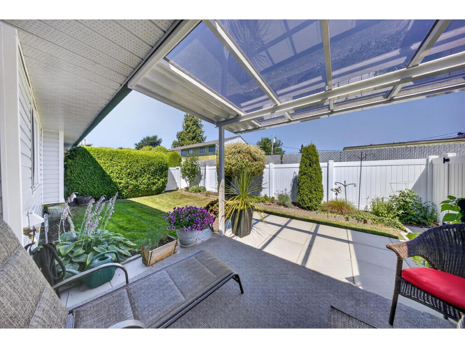 4 9300 HAZEL STREET|Chilliwack Proper East