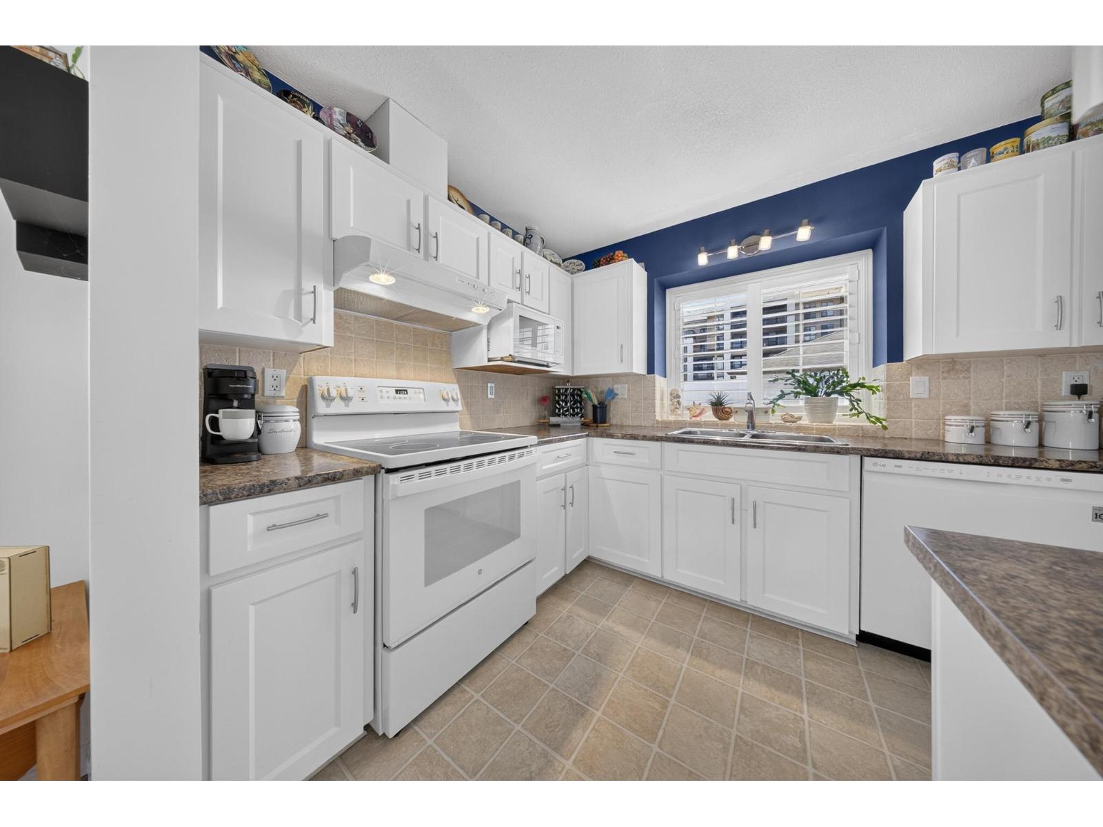 4 9300 HAZEL STREET|Chilliwack Proper East