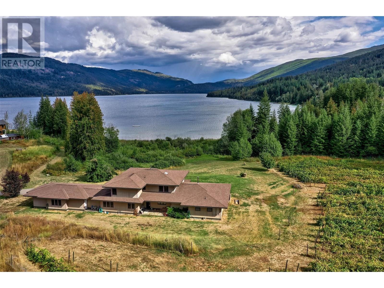 3832 Pakka Road