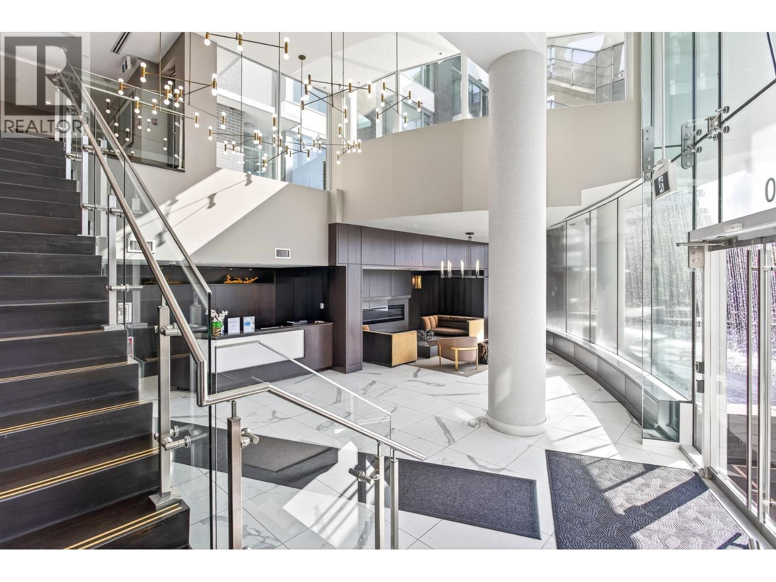 903 210 SALTER STREET