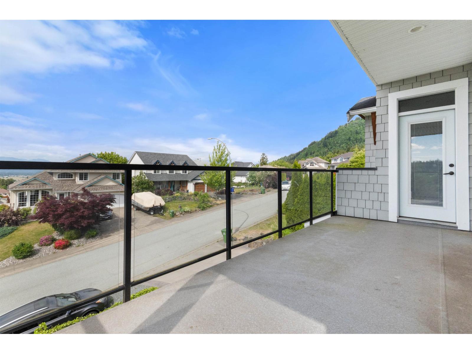 46658 GROVE AVENUE|Promontory