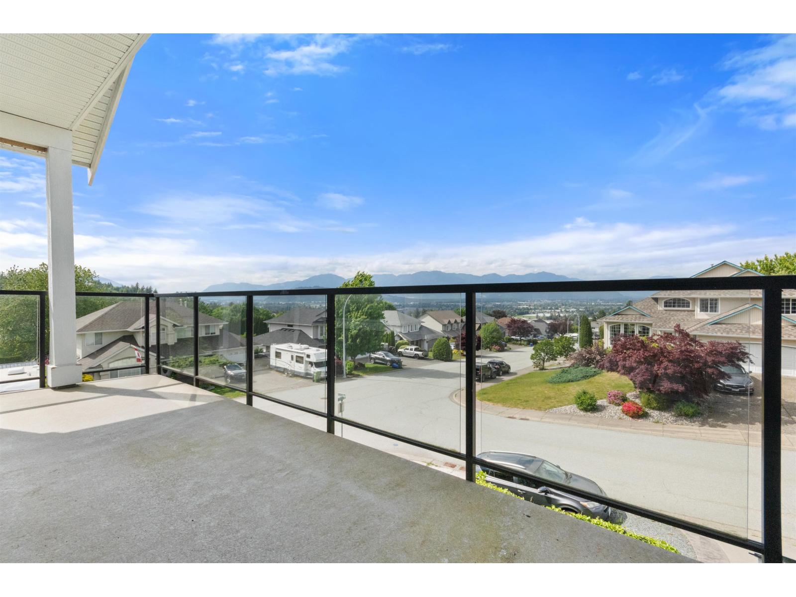 46658 GROVE AVENUE|Promontory