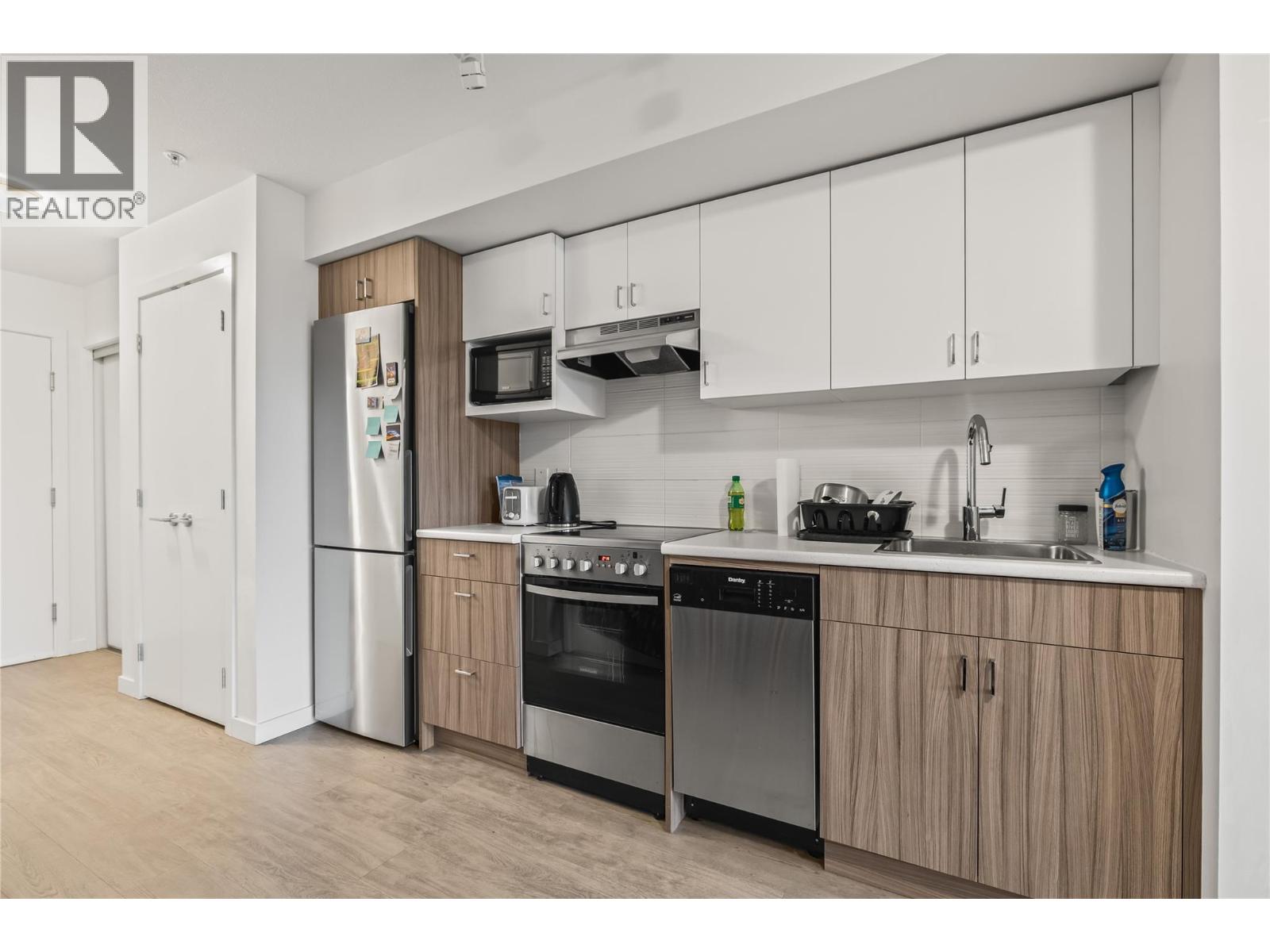 695 Academy Way Unit# 119