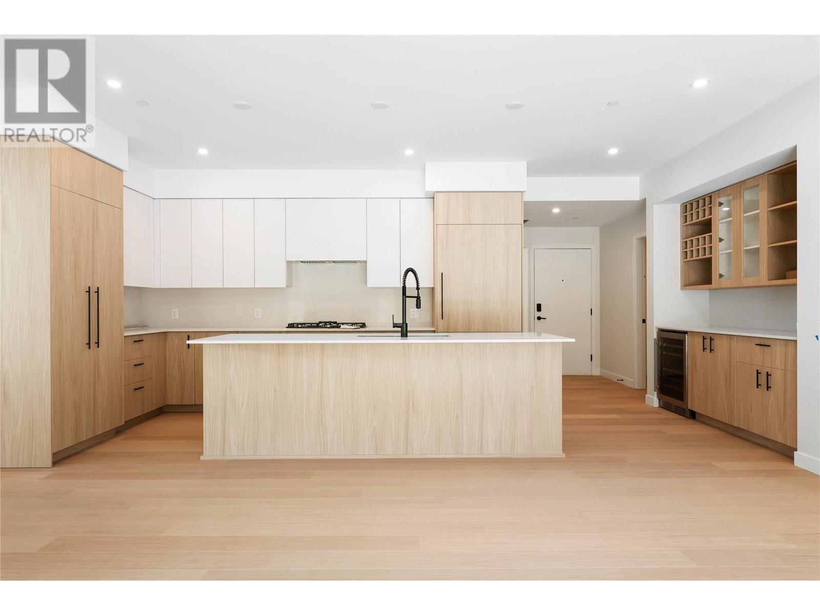 9652 Benchland Drive Unit# 404