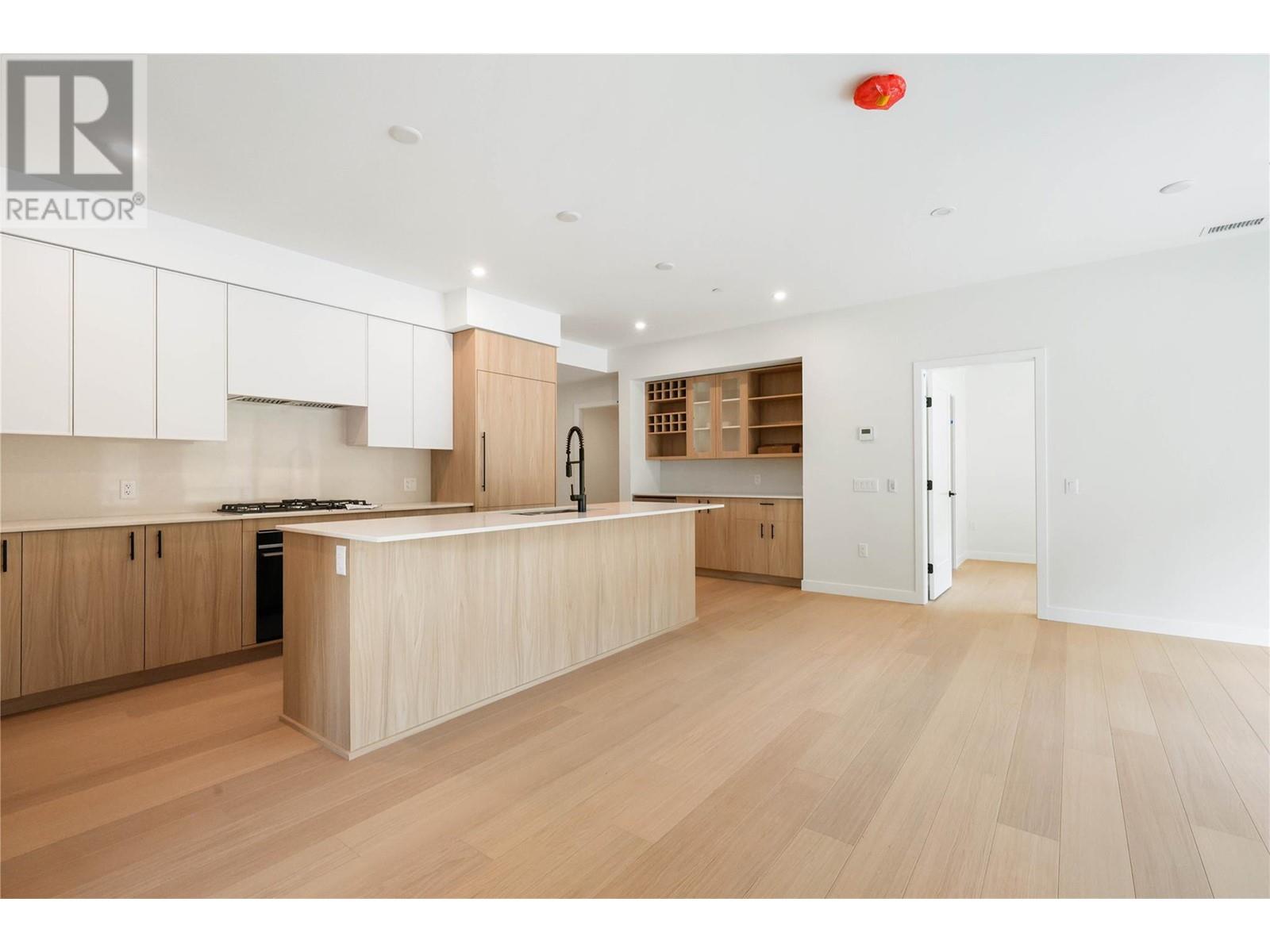 9652 Benchland Drive Unit# 404