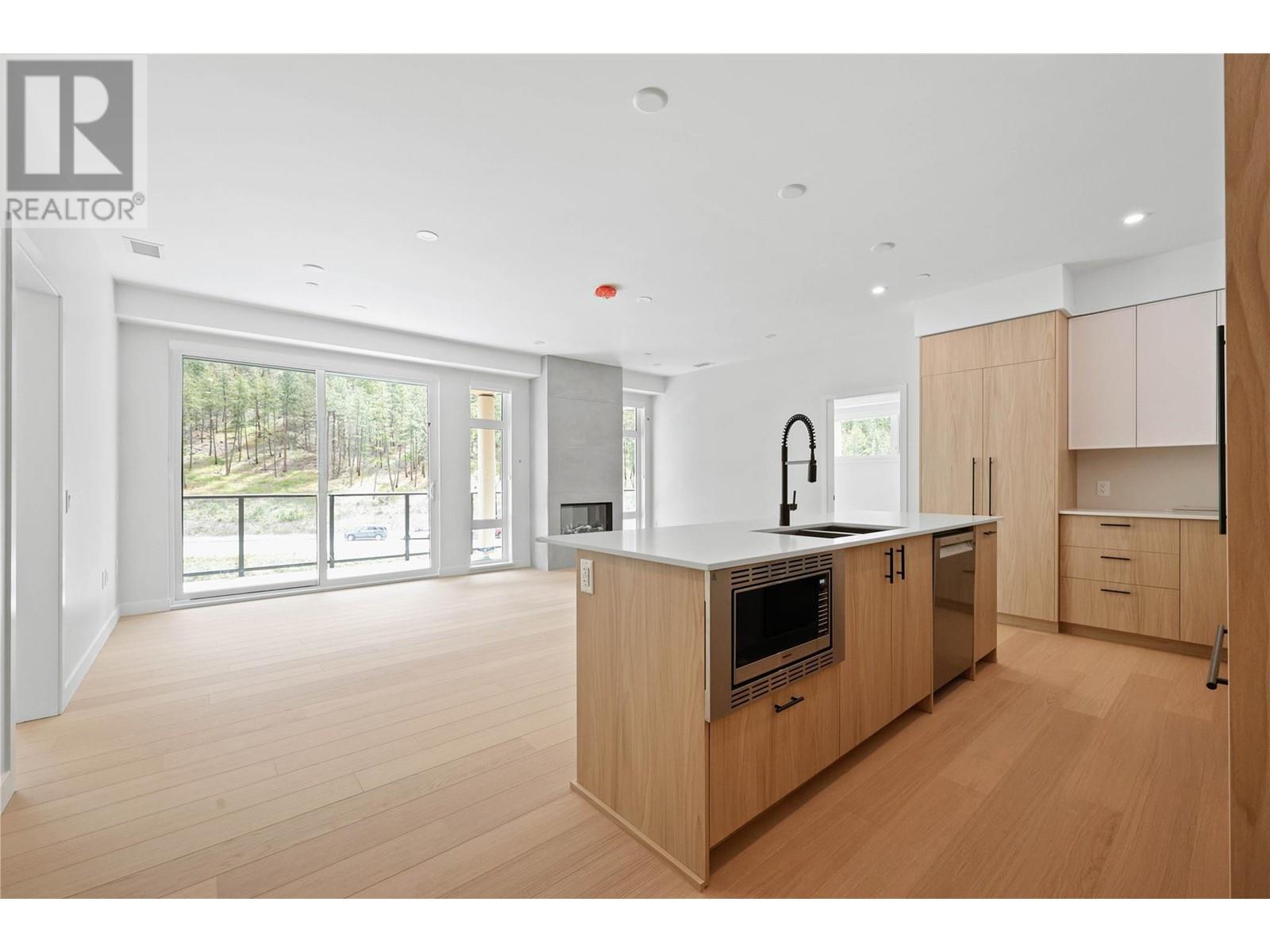 9652 Benchland Drive Unit# 404