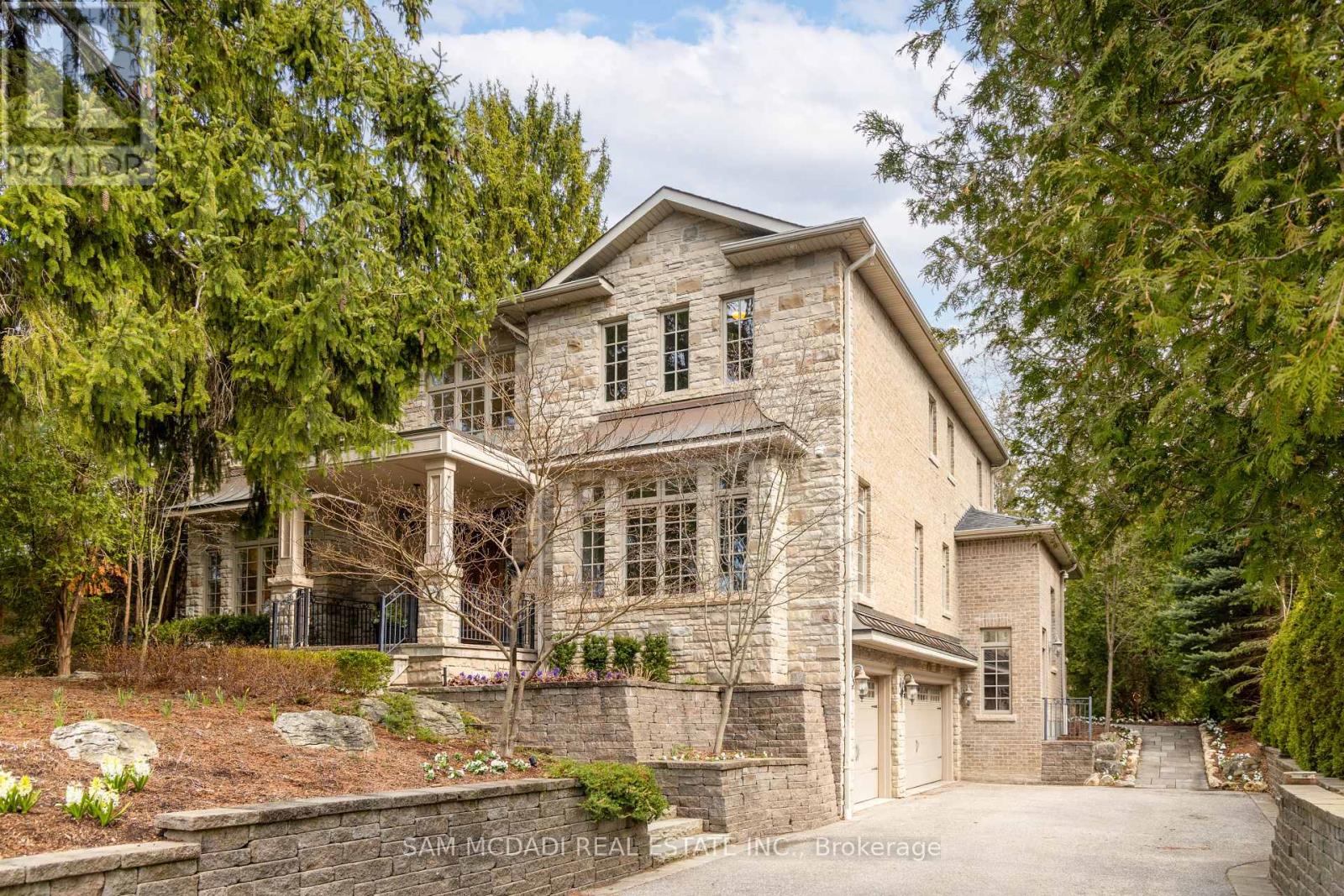 1173 WOODEDEN DRIVE