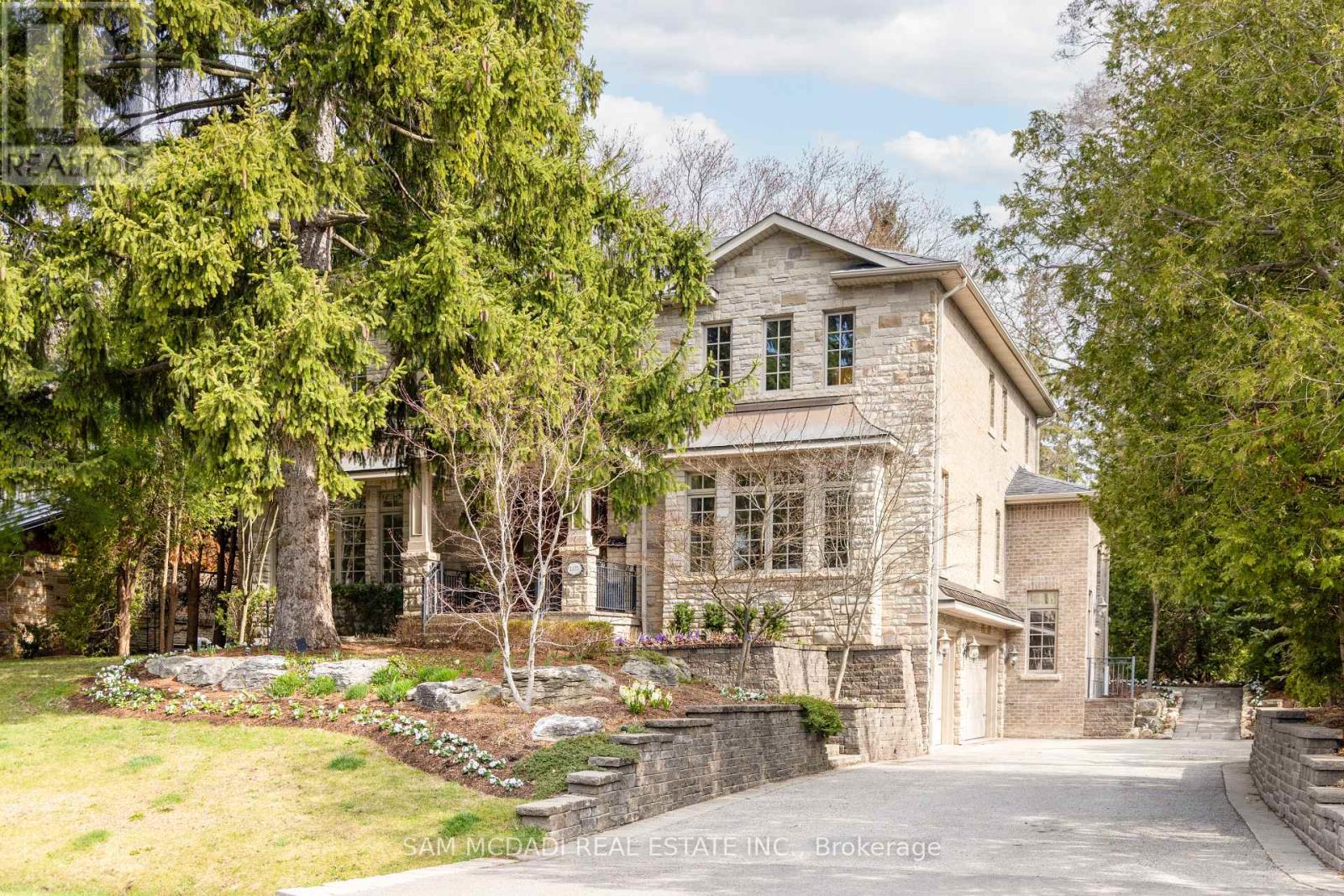 1173 WOODEDEN DRIVE