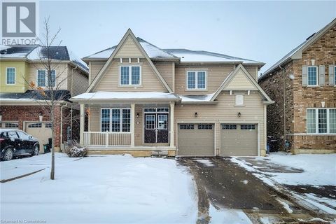 24 ESTHER Crescent Thorold ON L3B5N5